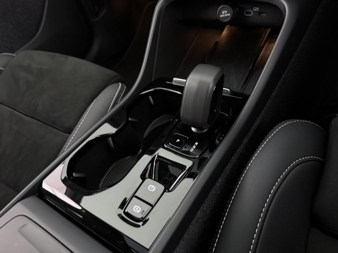 Volvo XC40 thumbnail Interior Front