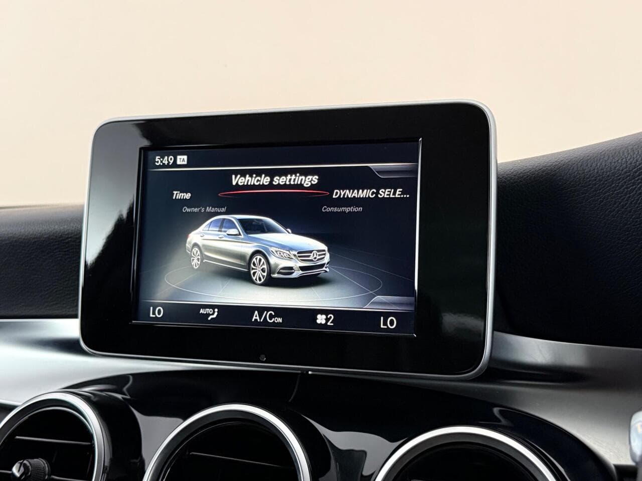Mercedes-Benz C Class thumbnail Infotainment System