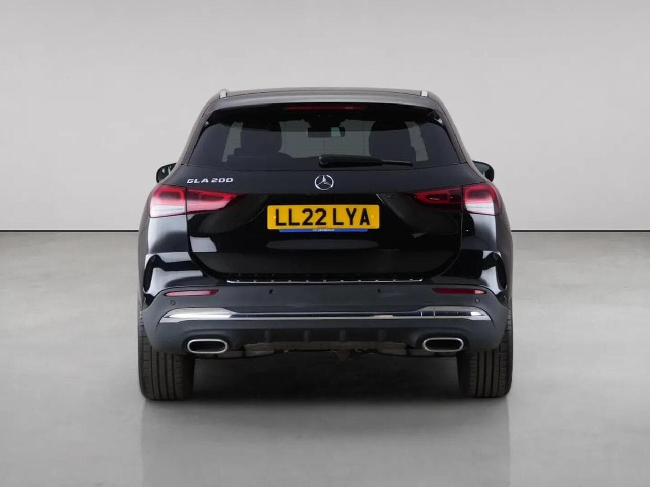 Mercedes-Benz GLA thumbnail Rear