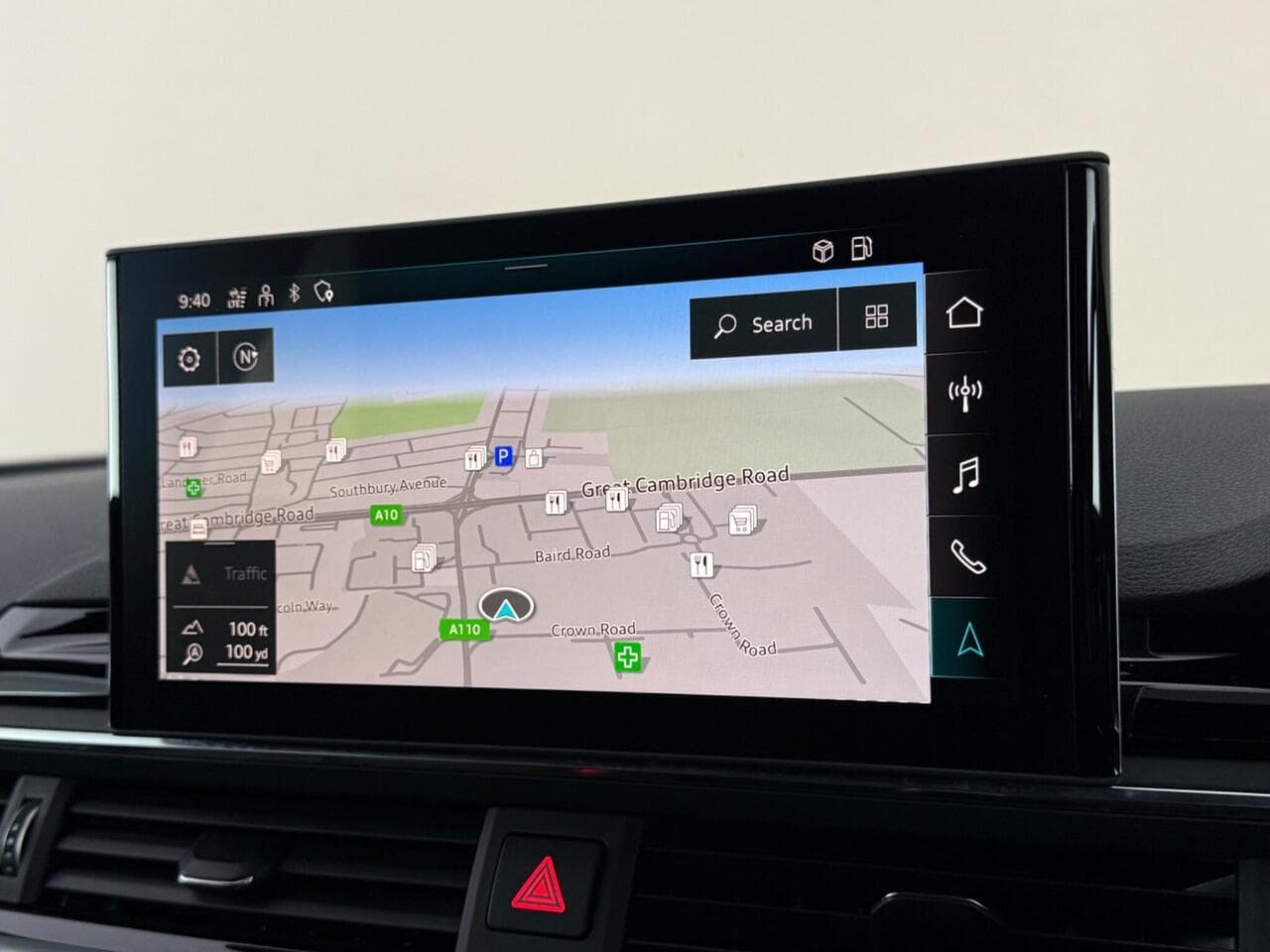 Audi A4 Avant thumbnail Infotainment System