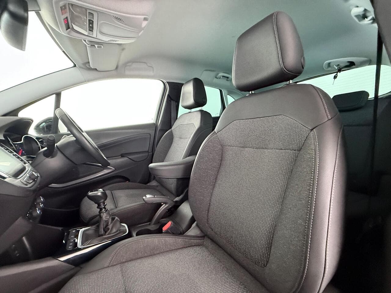 Vauxhall Crossland thumbnail Seat Front Passenger