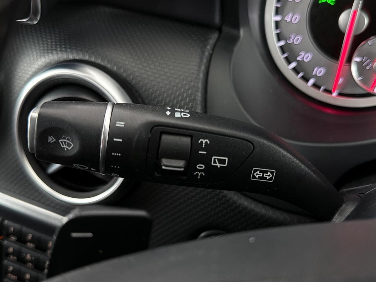 Mercedes-Benz A Class thumbnail Misc Controls