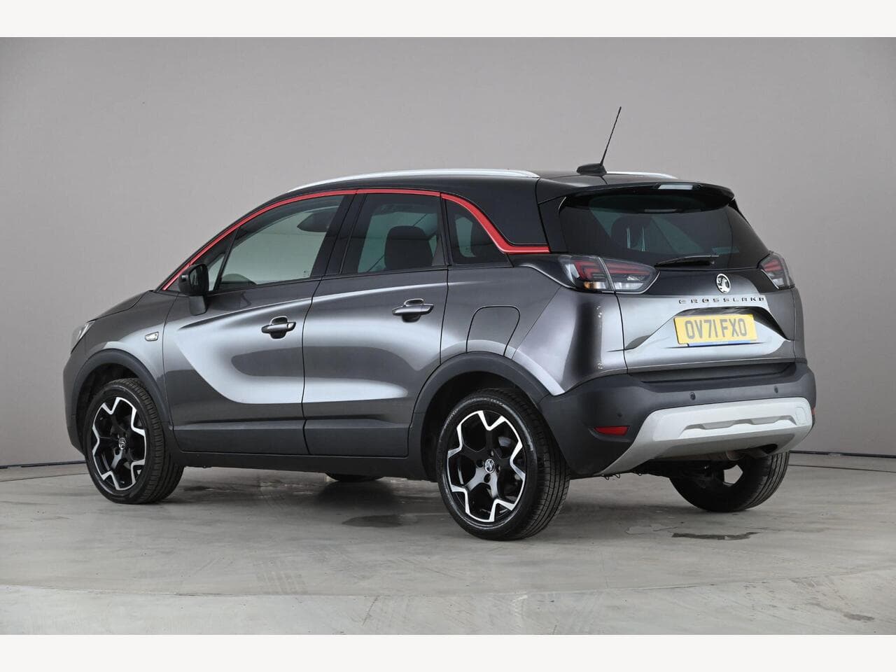 Vauxhall Crossland thumbnail Rear Left