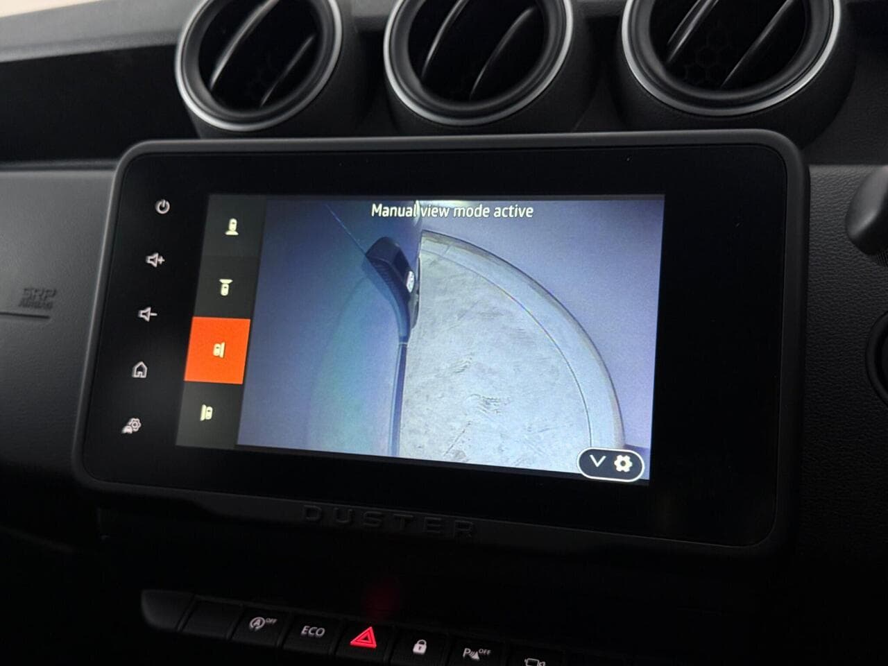 Dacia Duster thumbnail Infotainment System