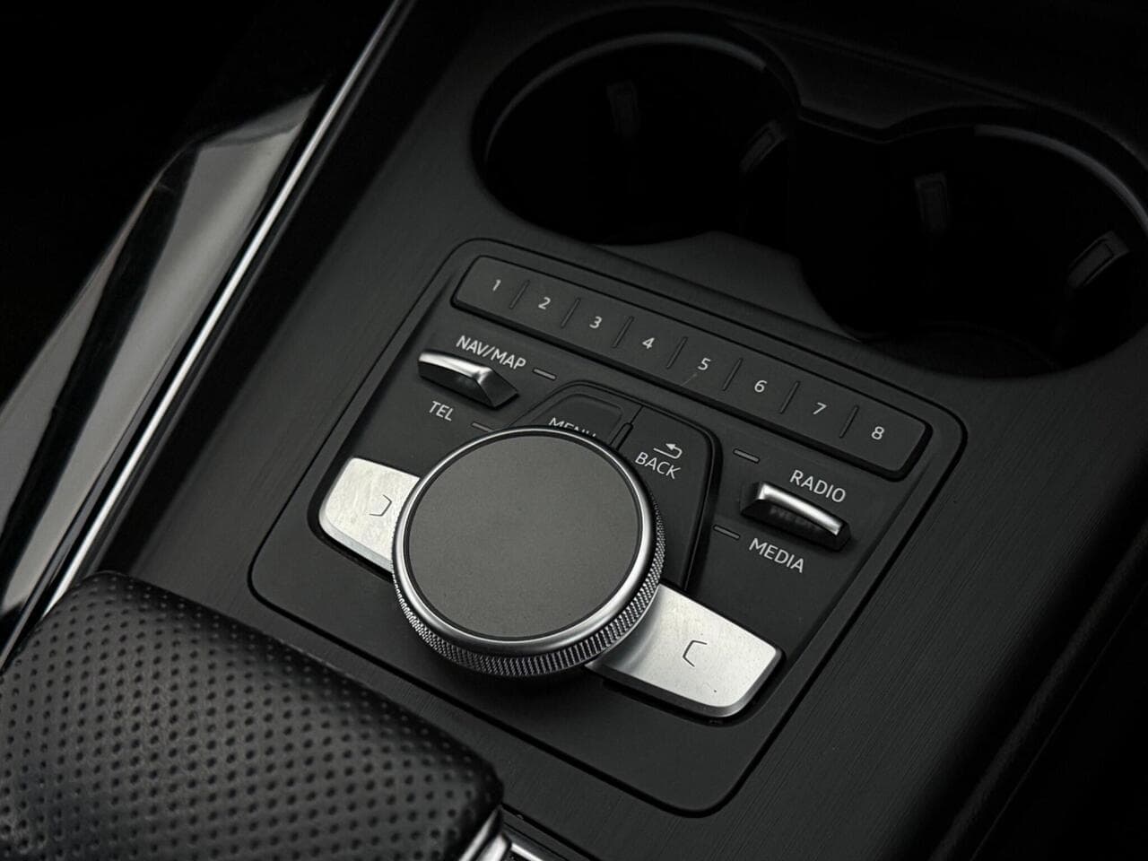 Audi A4 Avant thumbnail Misc Controls