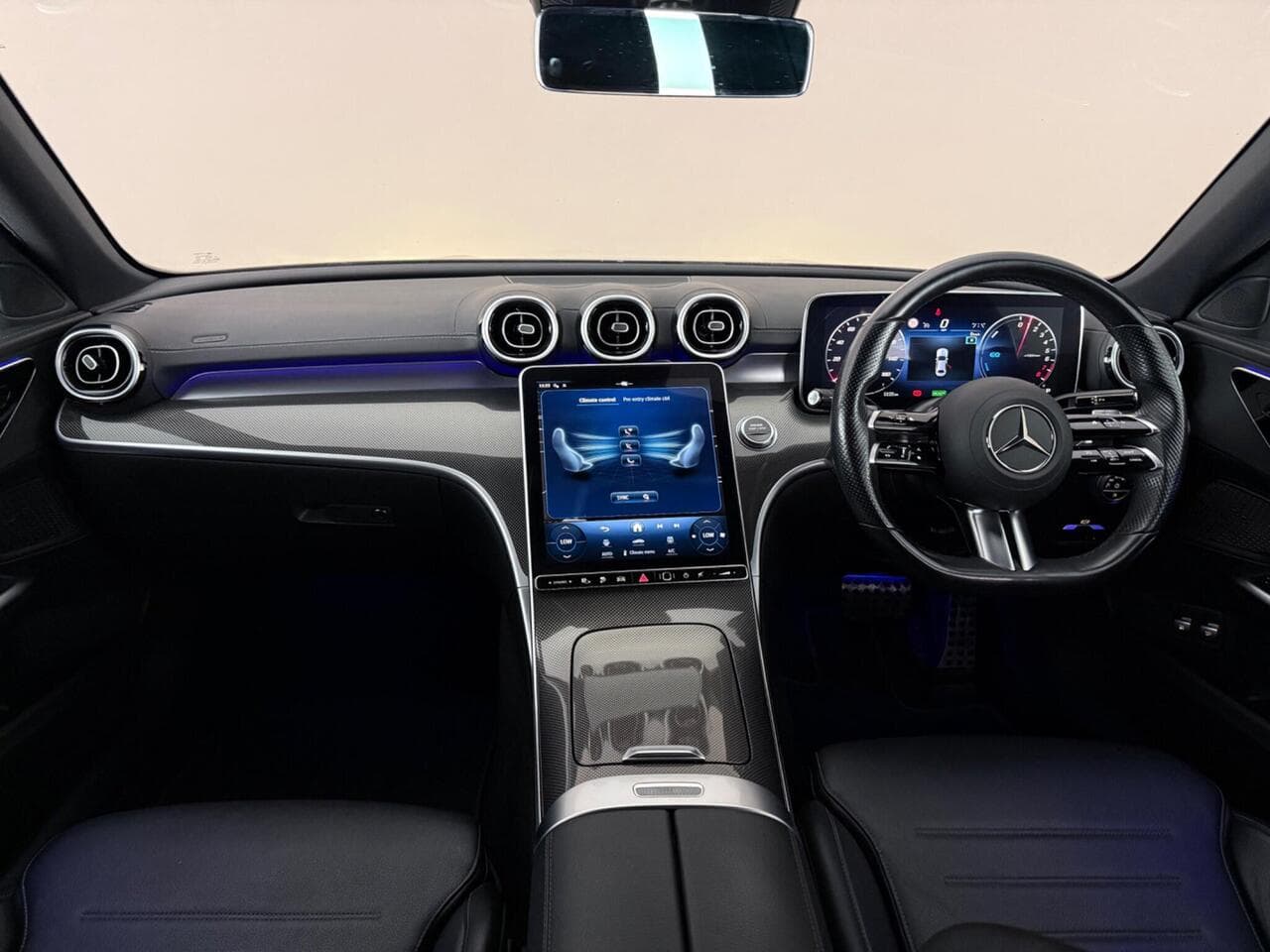 Mercedes-Benz C Class thumbnail Interior Front