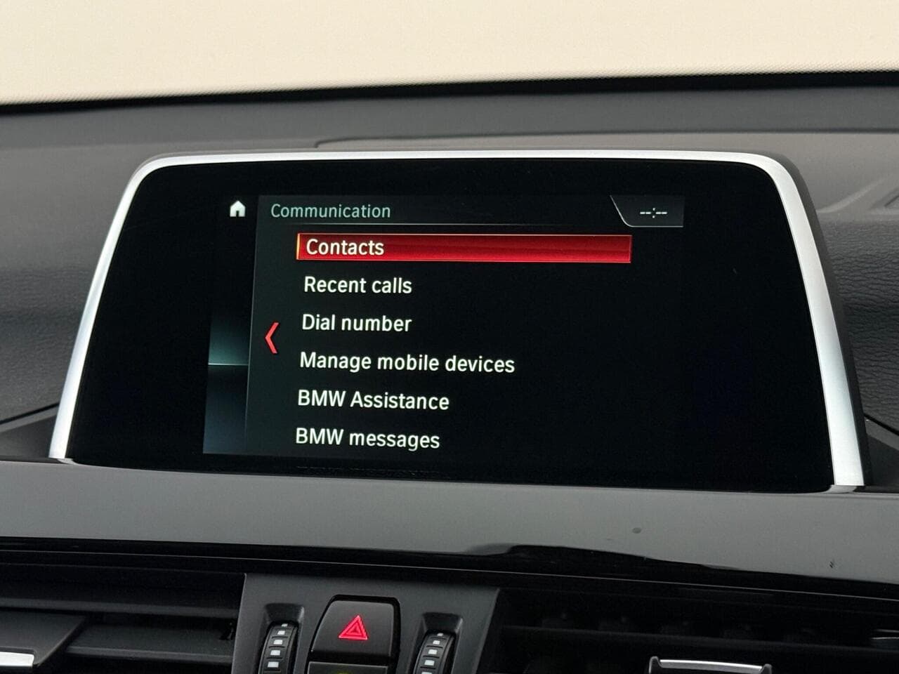 BMW X1 thumbnail Infotainment System