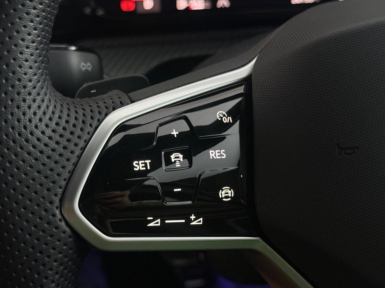Volkswagen Golf thumbnail Misc Controls