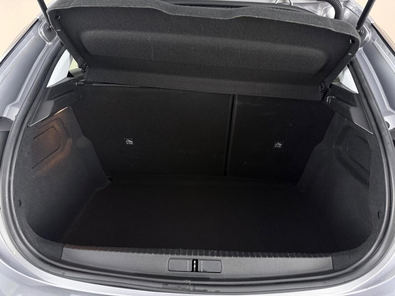 Vauxhall Corsa thumbnail Boot