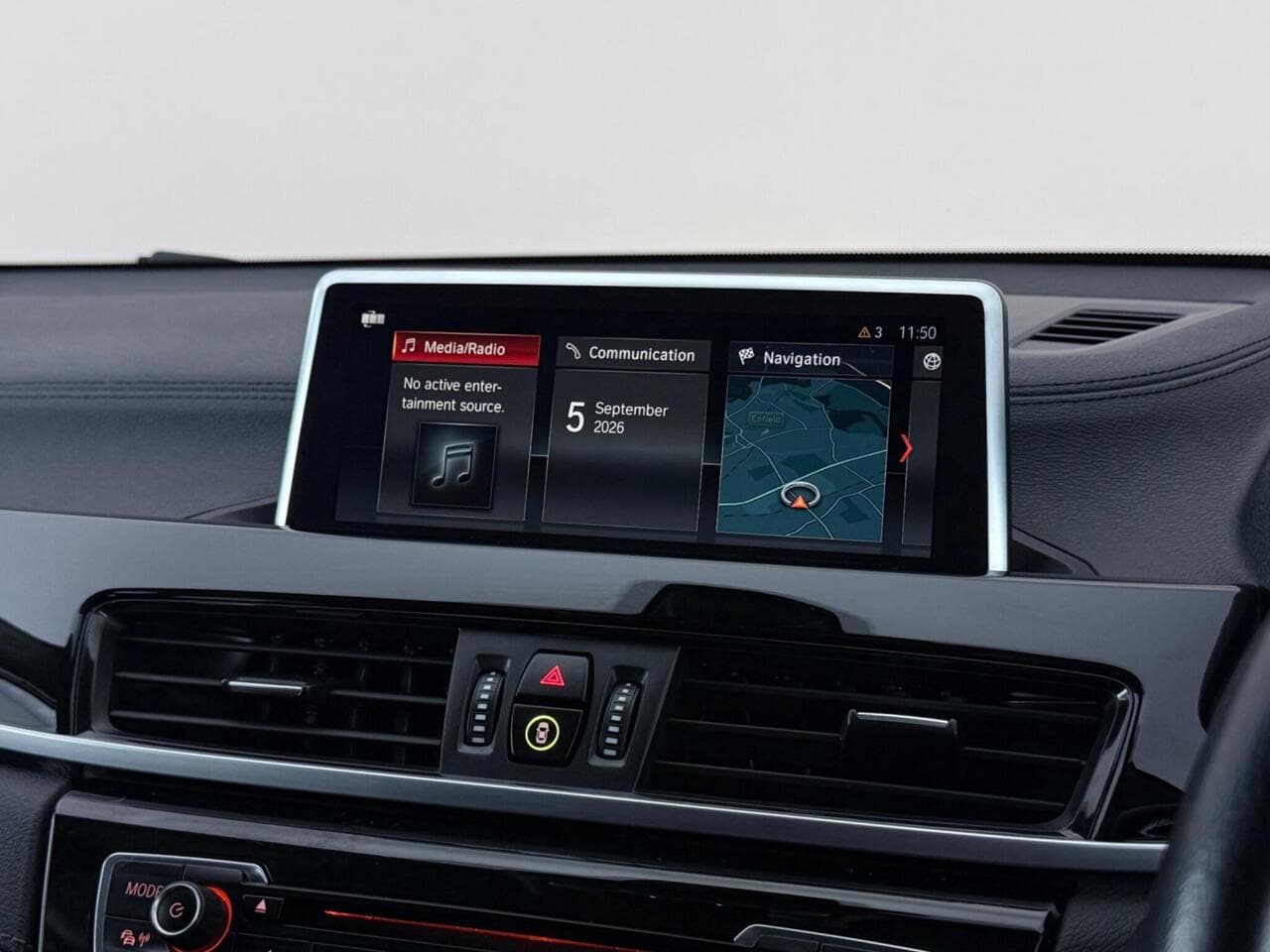 BMW X2 thumbnail Infotainment System