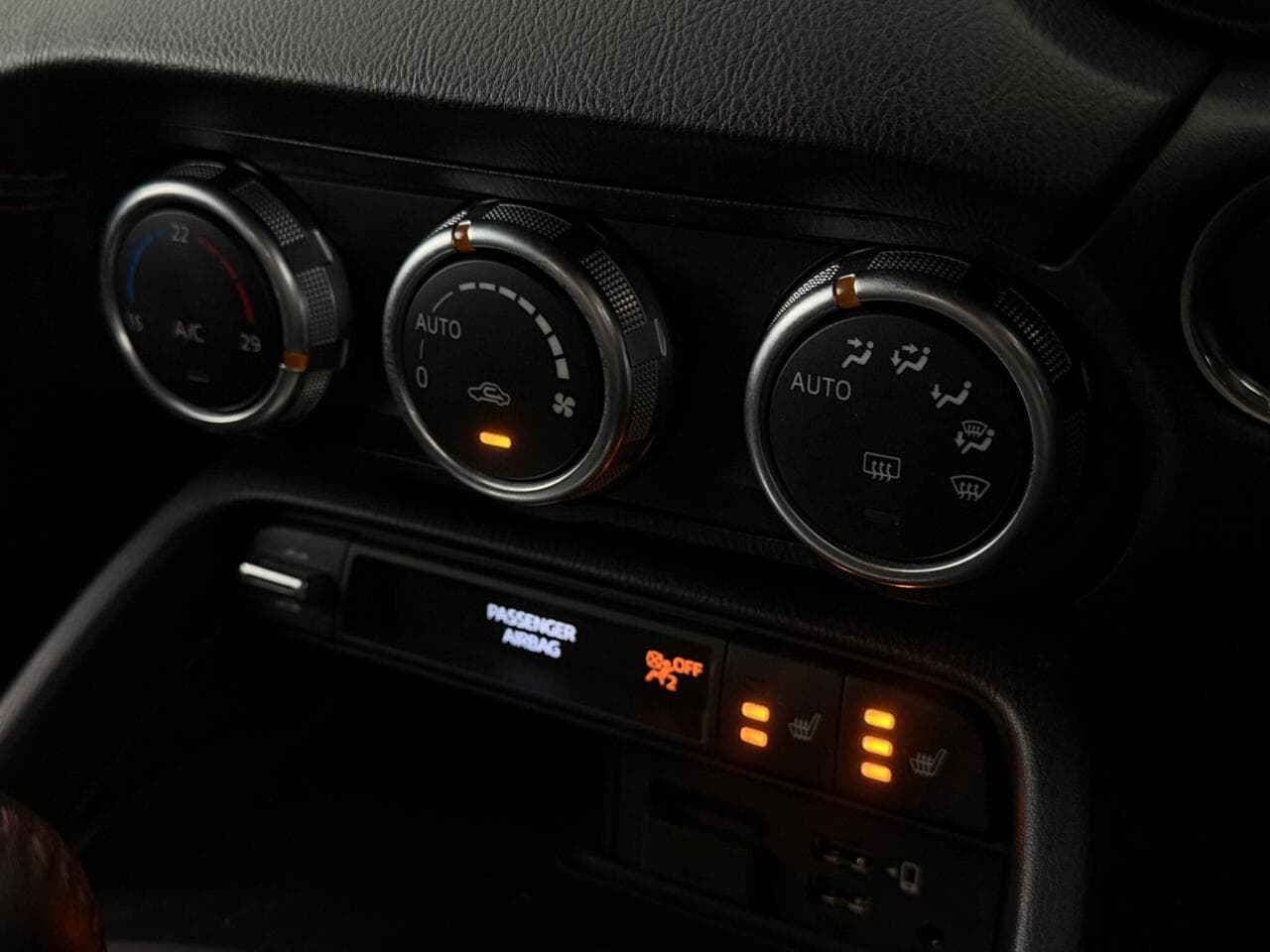 Mazda MX-5 RF thumbnail Misc Controls