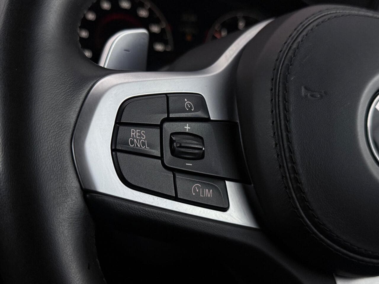 BMW 5 Series thumbnail Misc Controls