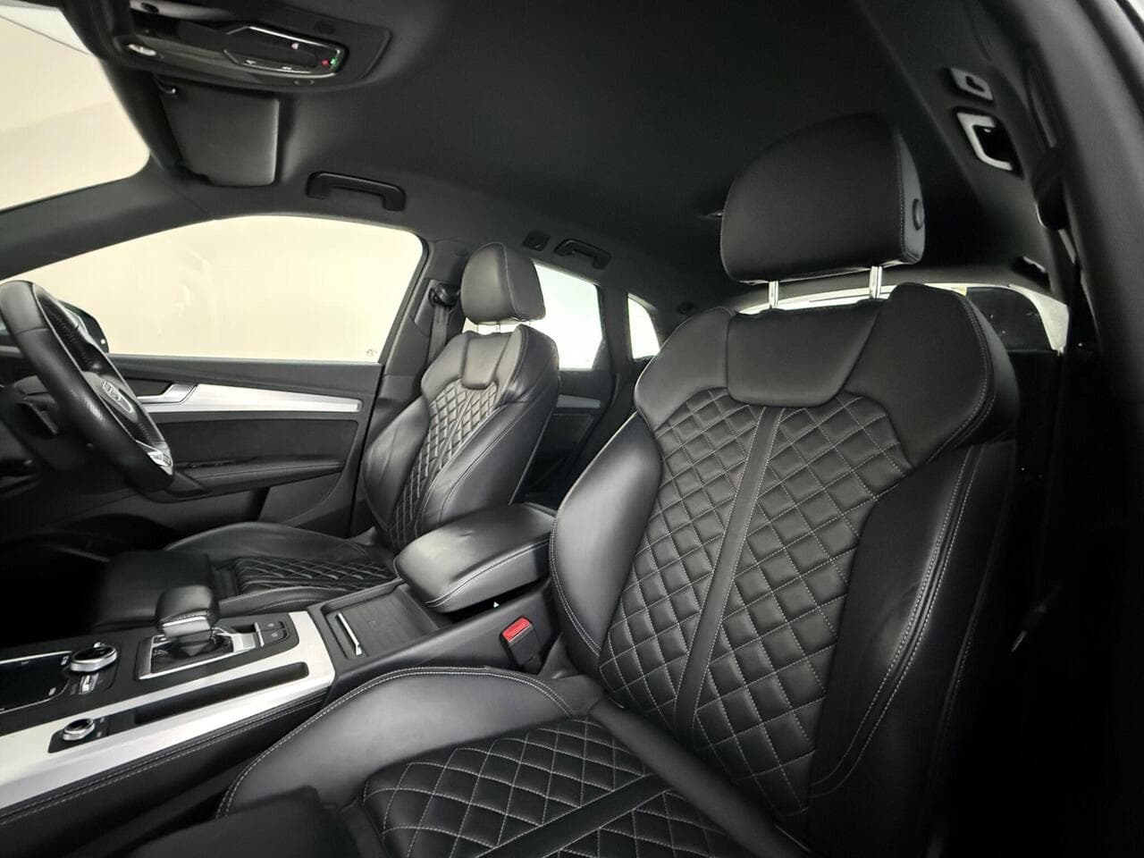Audi Q5 thumbnail Seat Front Passenger