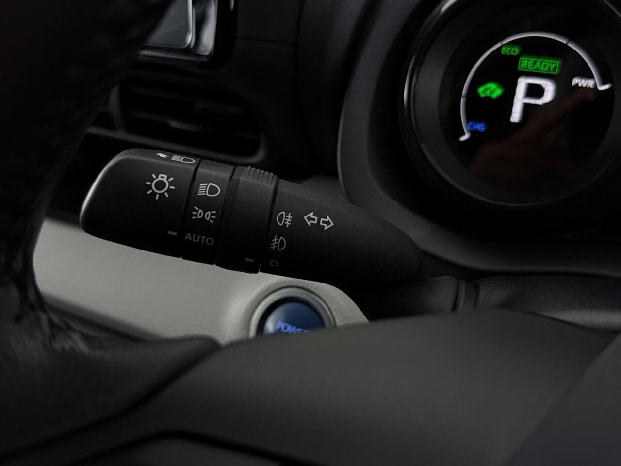 Toyota Yaris thumbnail Misc Controls