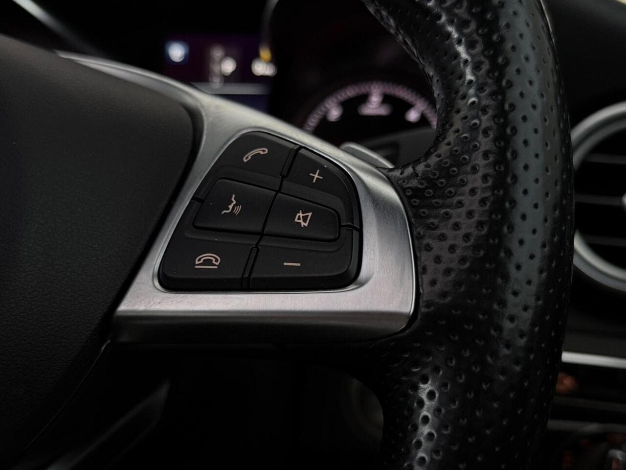 Mercedes-Benz GLC thumbnail Misc Controls