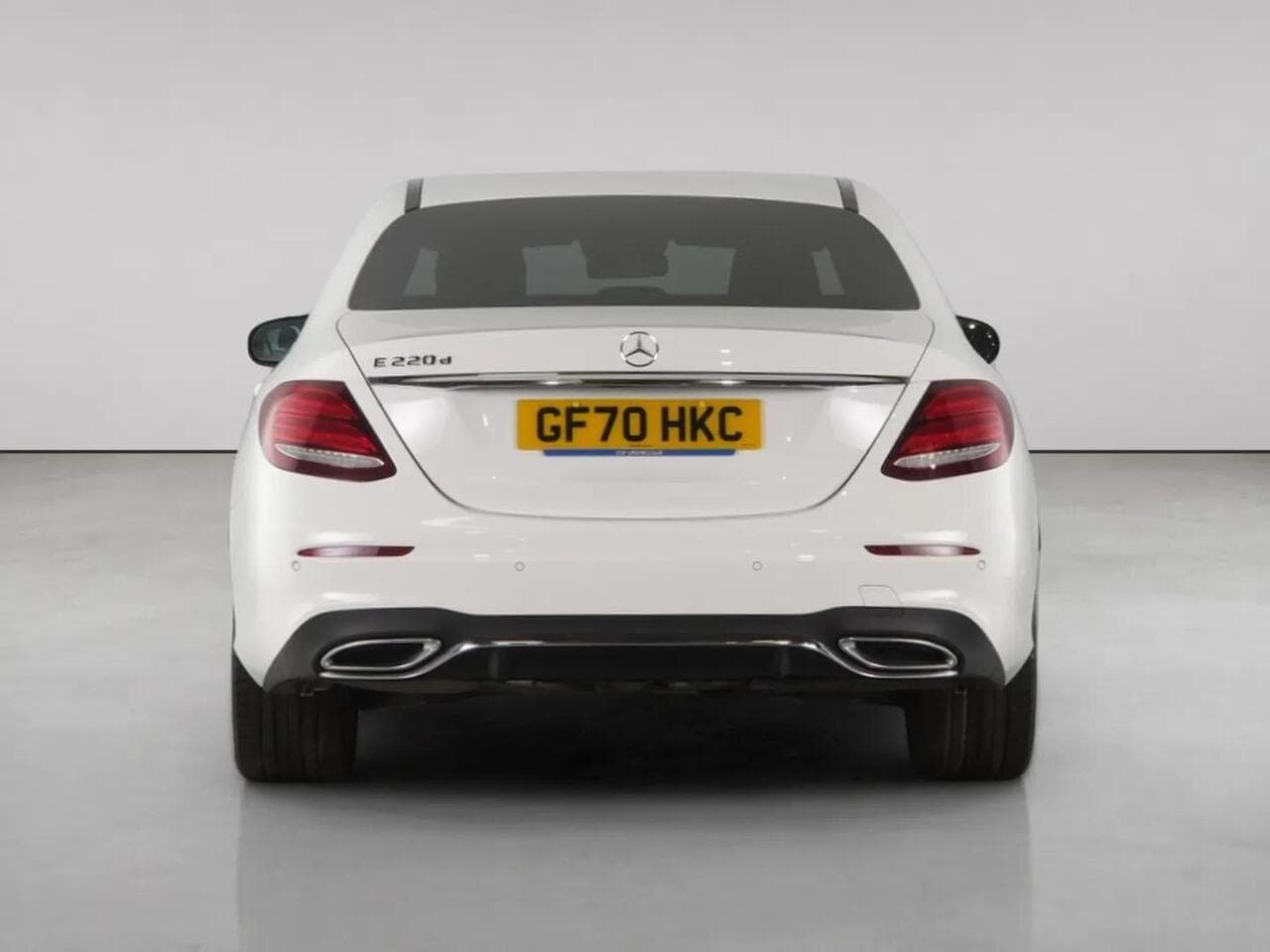 Mercedes-Benz E Class thumbnail Rear