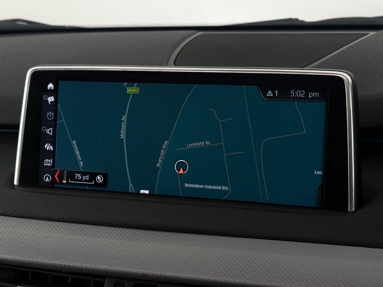 BMW X5 thumbnail Infotainment System