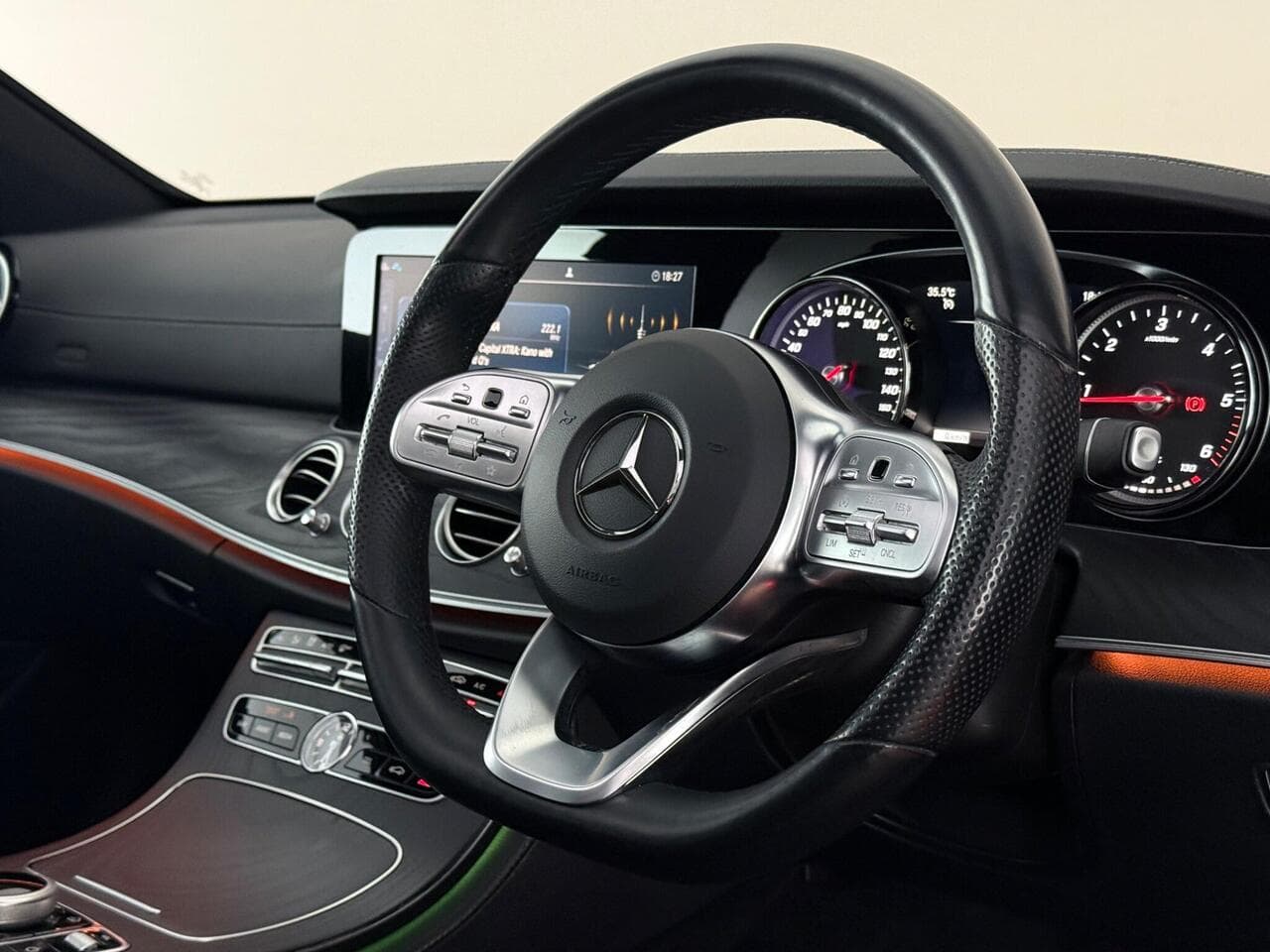 Mercedes-Benz E Class thumbnail Steering Wheel