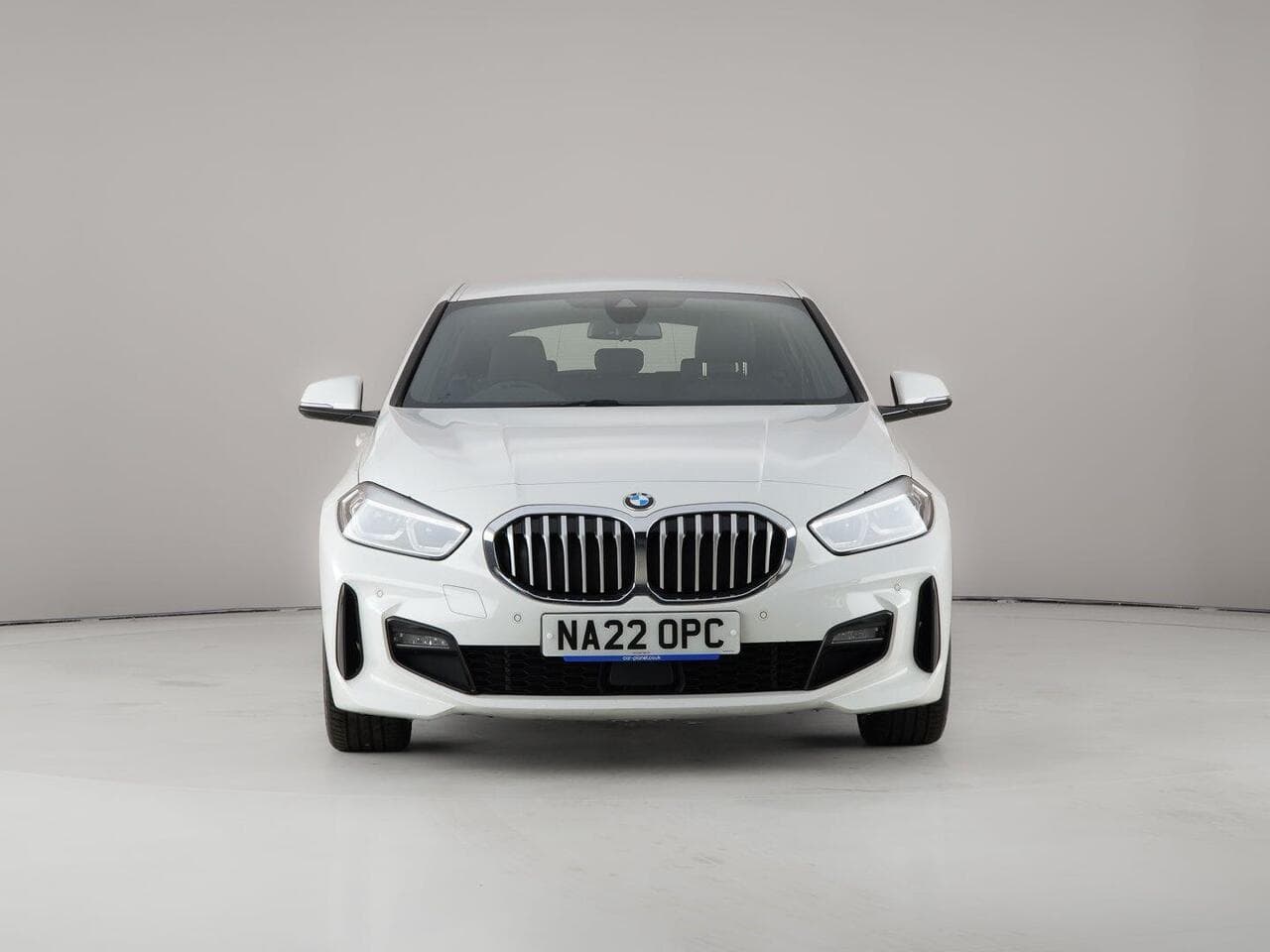 BMW 1 Series thumbnail Front