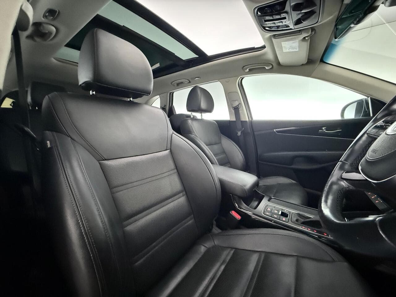Kia Sorento thumbnail Seat Driver