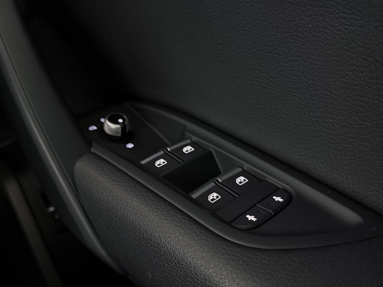 Audi Q5 thumbnail Misc Controls
