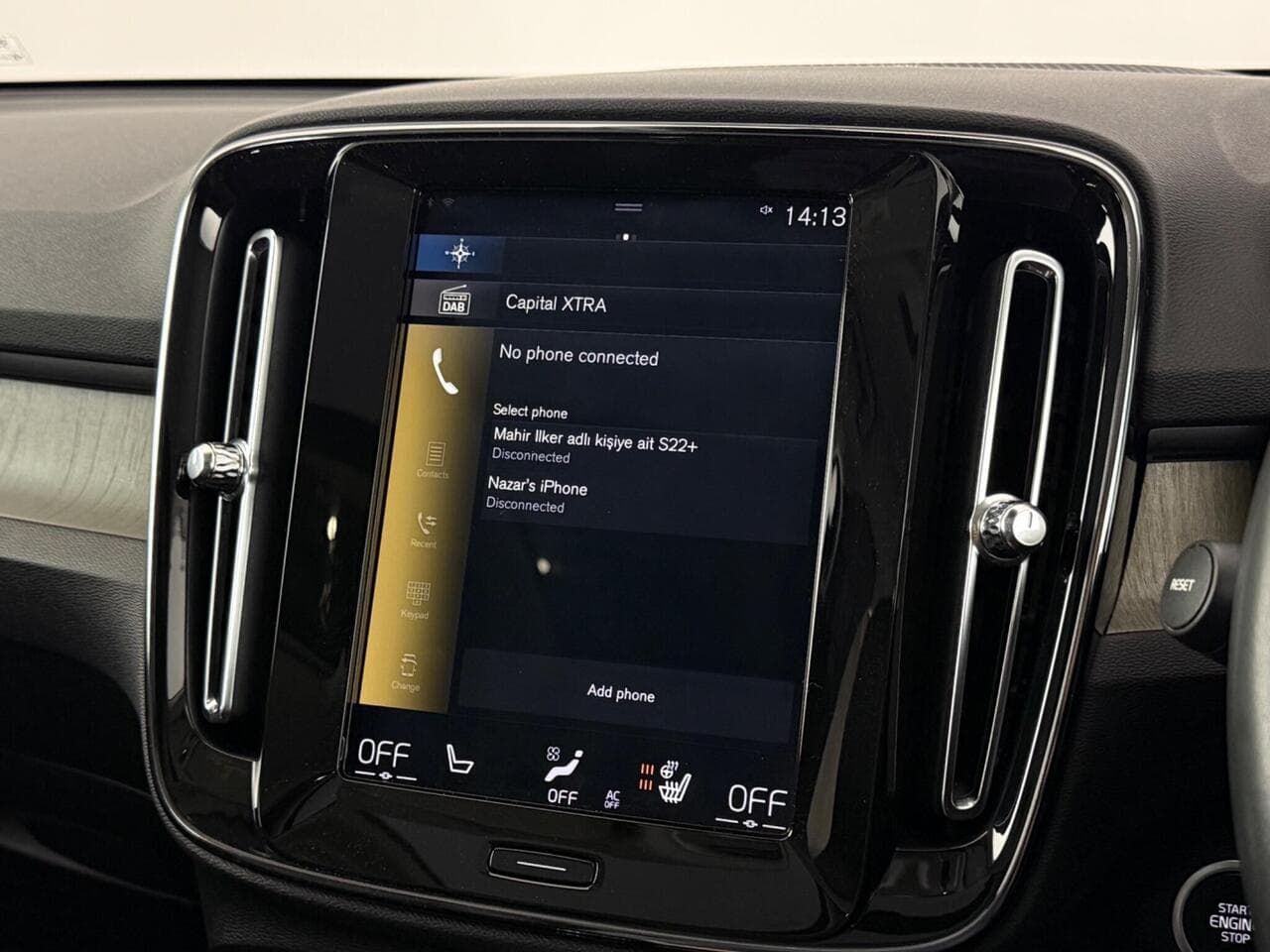 Volvo XC40 thumbnail Infotainment System