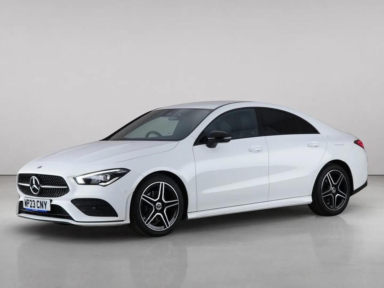 Mercedes-Benz CLA thumbnail Front Left