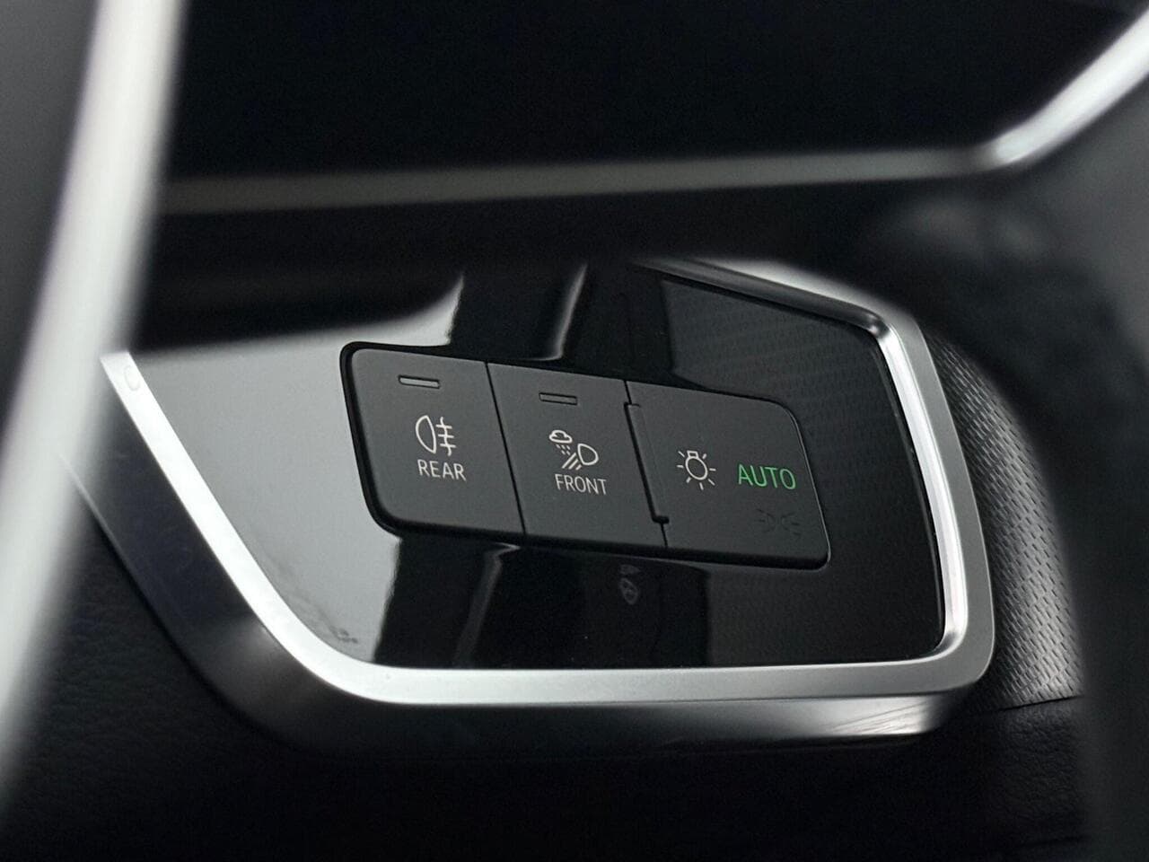 Audi A6 Saloon thumbnail Misc Controls