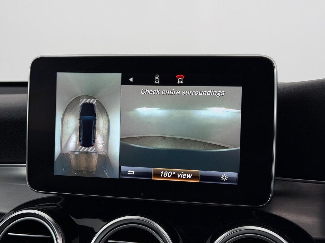 Mercedes-Benz GLC thumbnail Infotainment System