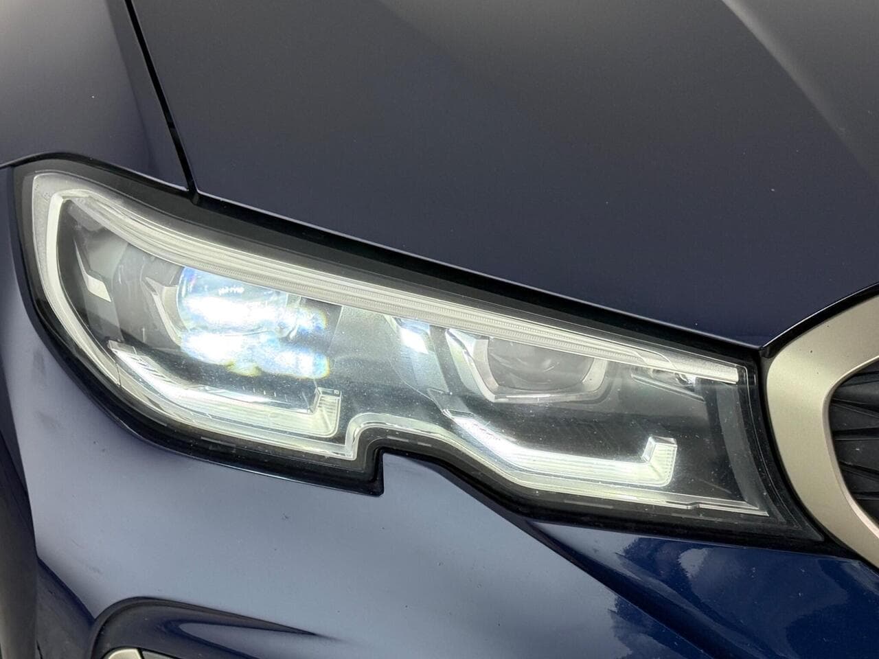 BMW 3 Series thumbnail Lights Front