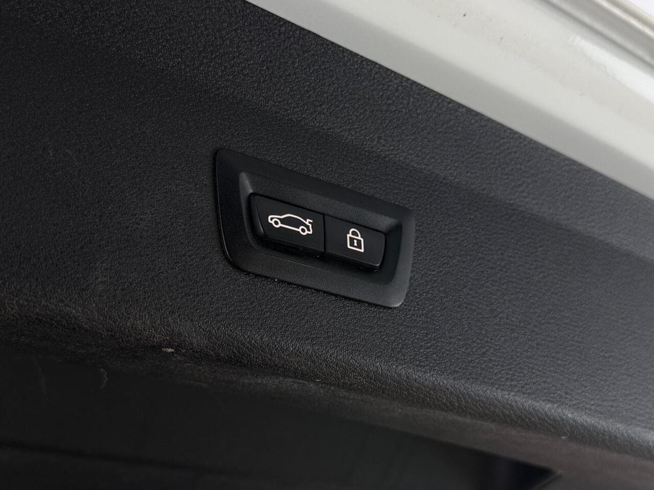 BMW X1 thumbnail Misc Controls