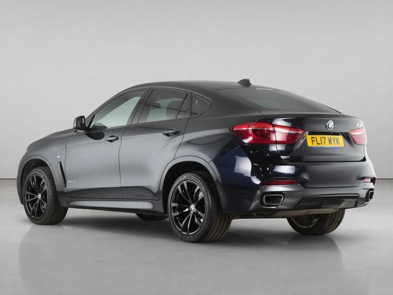 BMW X6 thumbnail Rear Left