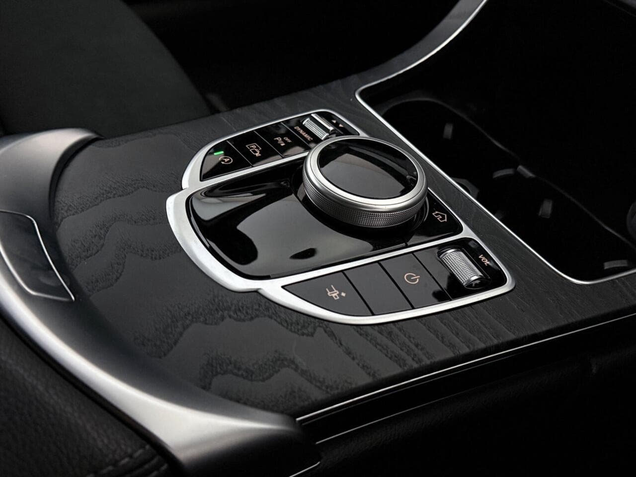 Mercedes-Benz C Class thumbnail Misc Controls