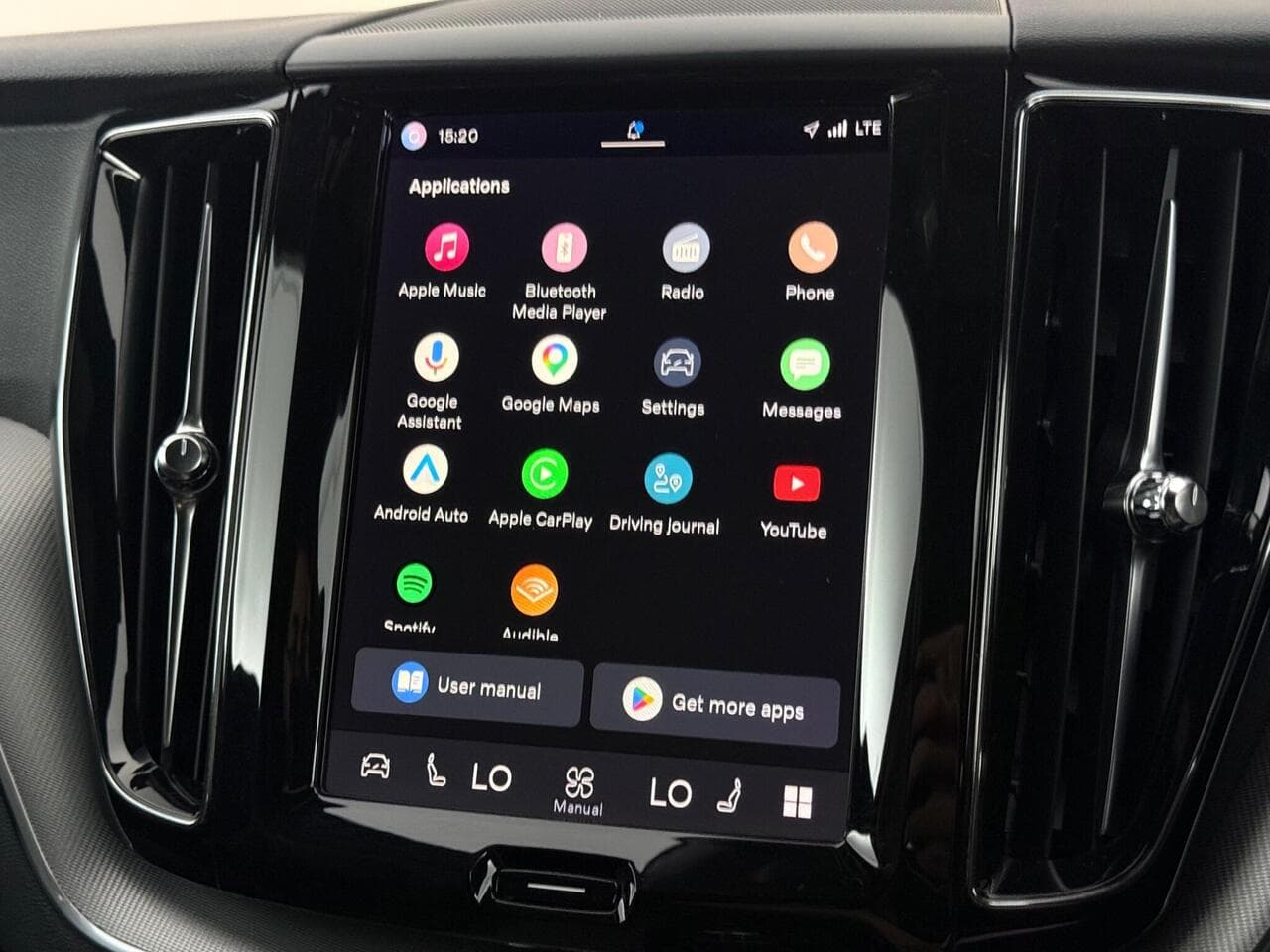 Volvo XC60 thumbnail Infotainment System