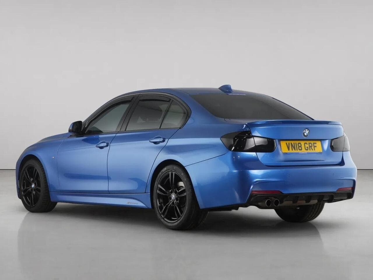 BMW 3 Series thumbnail Rear Left
