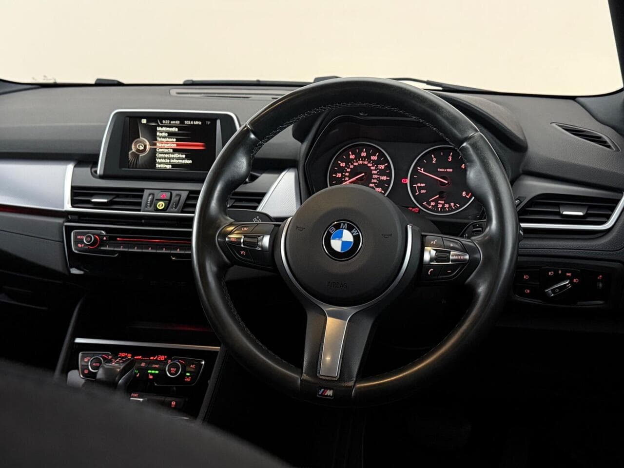 BMW 2 Series Gran Tourer thumbnail Steering Wheel