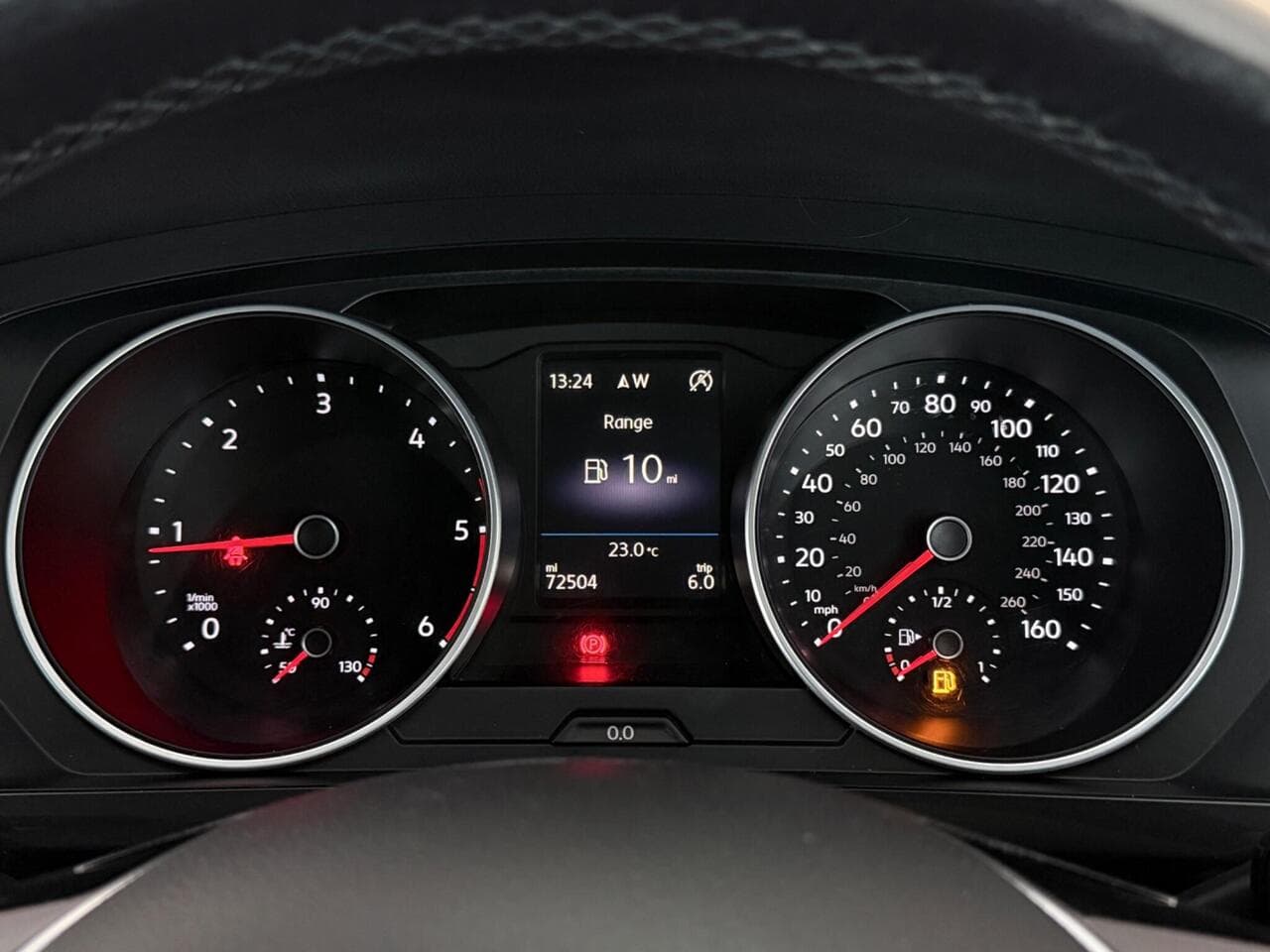 Volkswagen Tiguan thumbnail Driver Instruments