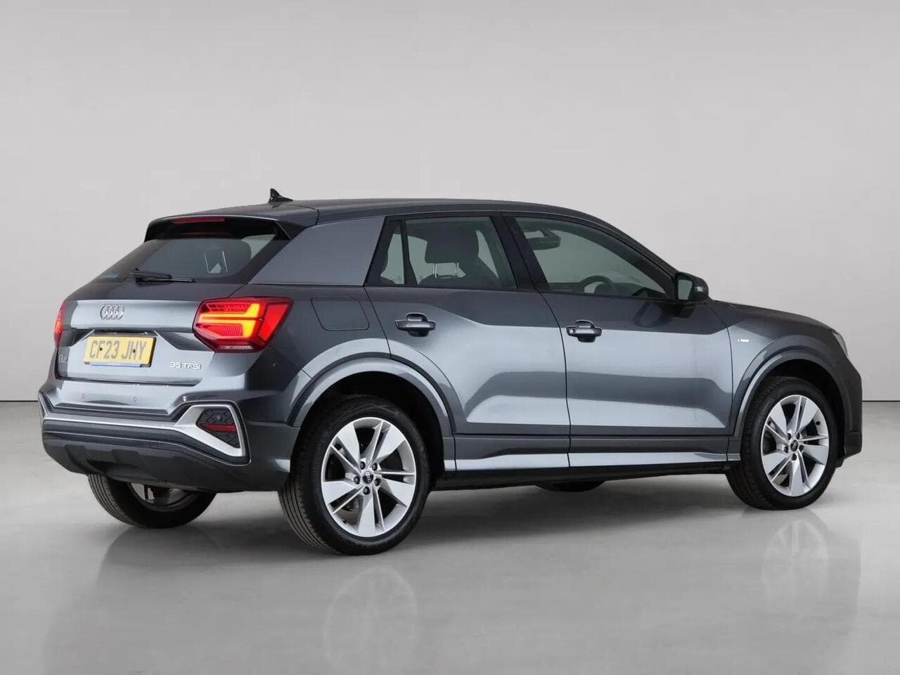 Audi Q2 thumbnail Rear Right