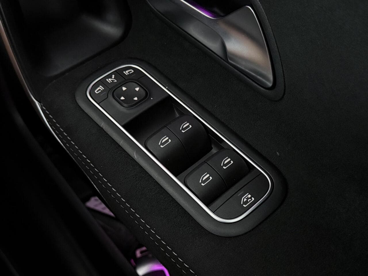 Mercedes-Benz A Class thumbnail Misc Controls