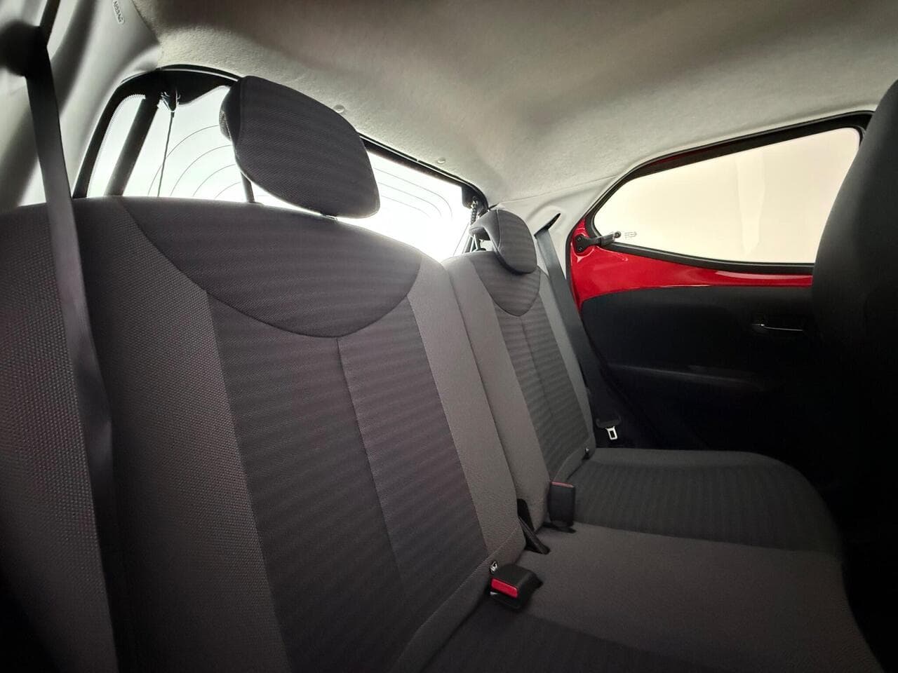 Toyota AYGO thumbnail Seats Rear