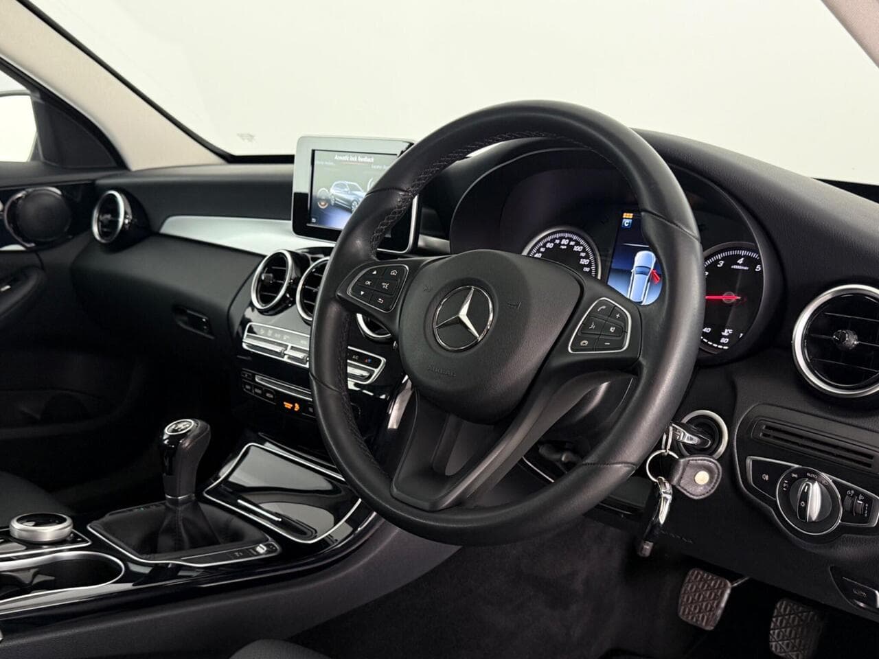 Skoda Karoq thumbnail Steering Wheel