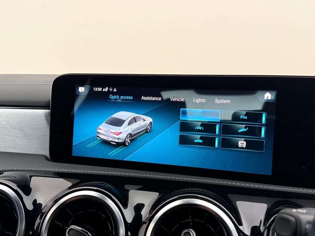 Mercedes-Benz CLA thumbnail Infotainment System