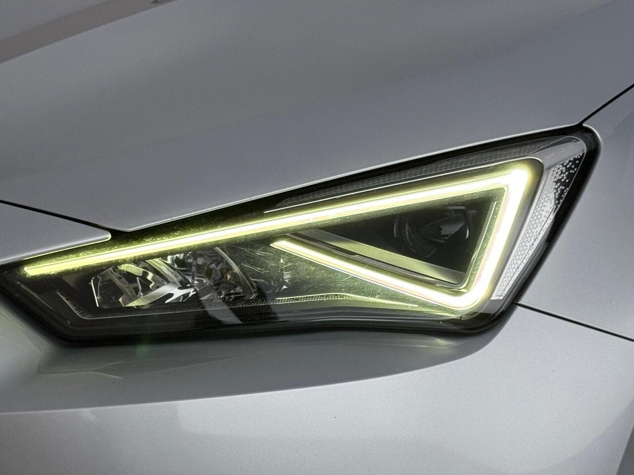 SEAT Tarraco thumbnail Lights Front