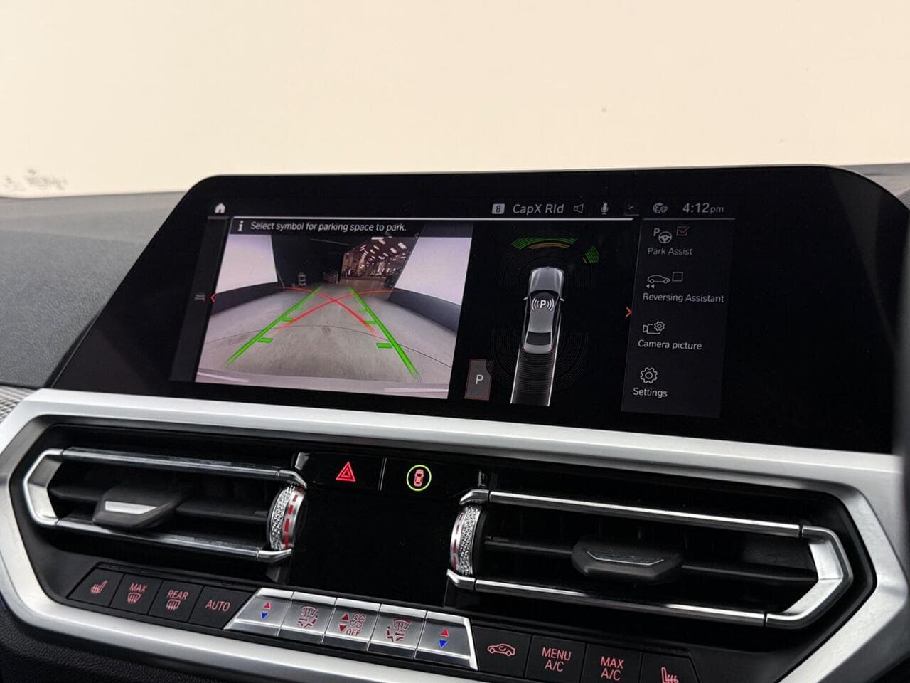 BMW 3 Series thumbnail Infotainment System