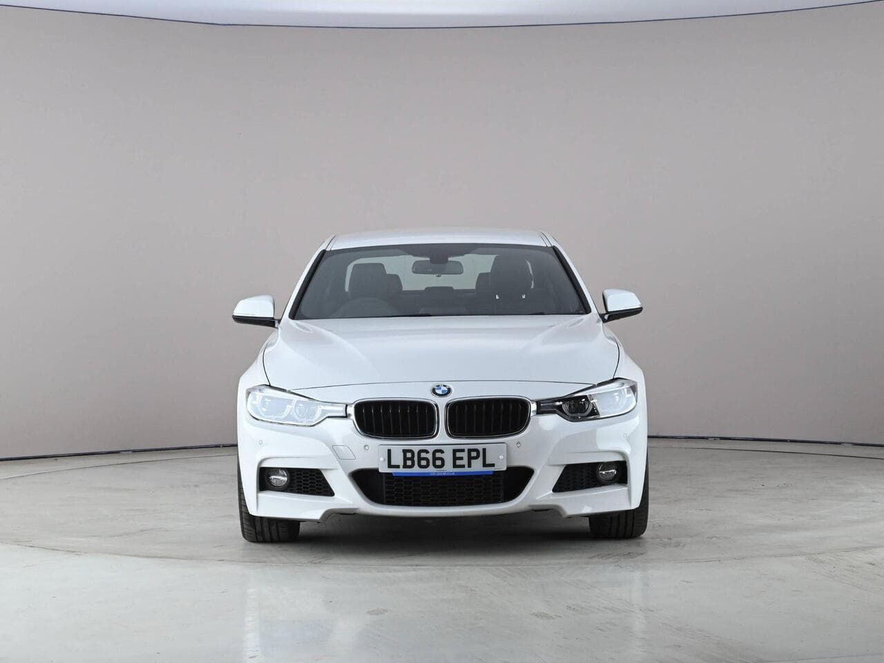 BMW 3 Series thumbnail Front