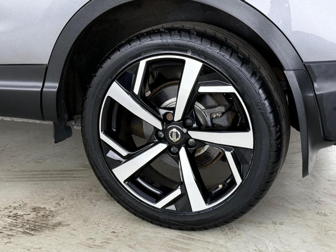 Nissan Qashqai thumbnail Wheel