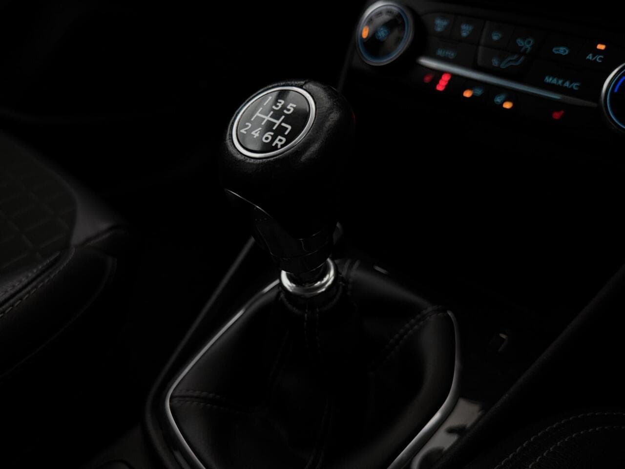 Ford Fiesta thumbnail Interior Front