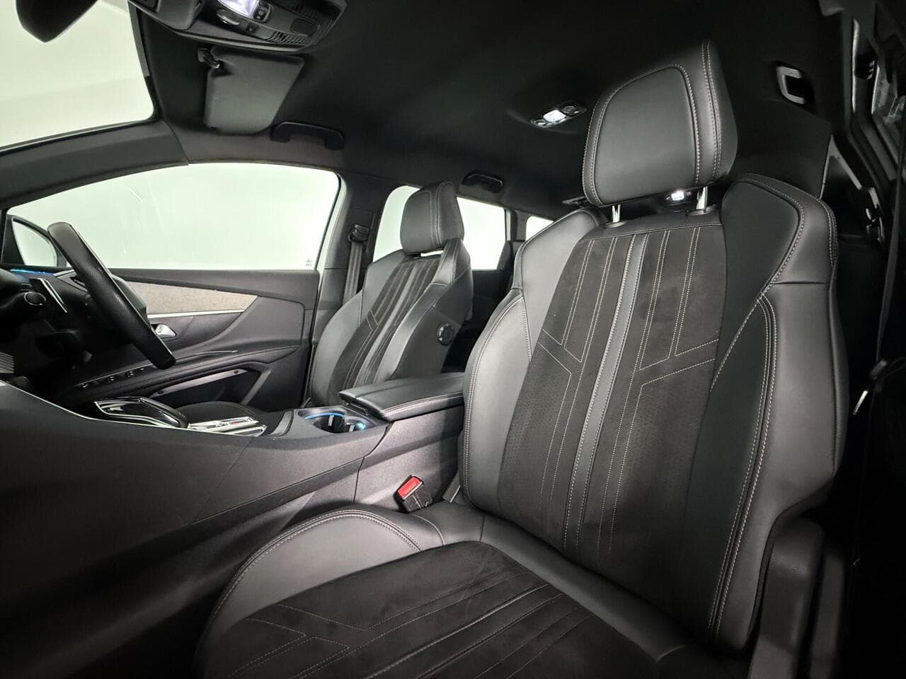Peugeot 5008 thumbnail Seat Front Passenger