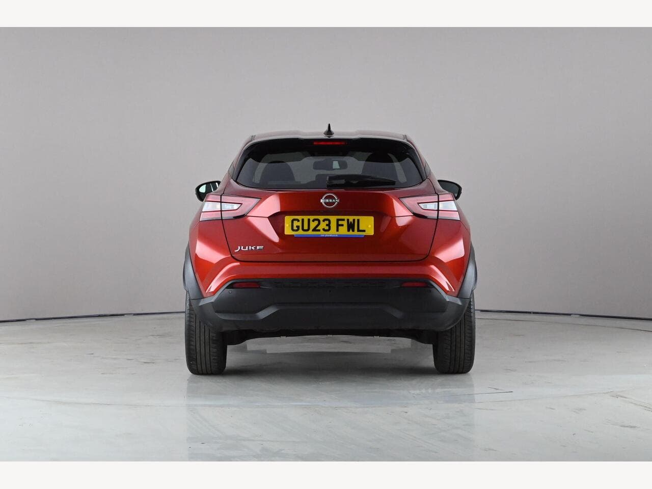 Nissan Juke thumbnail Rear