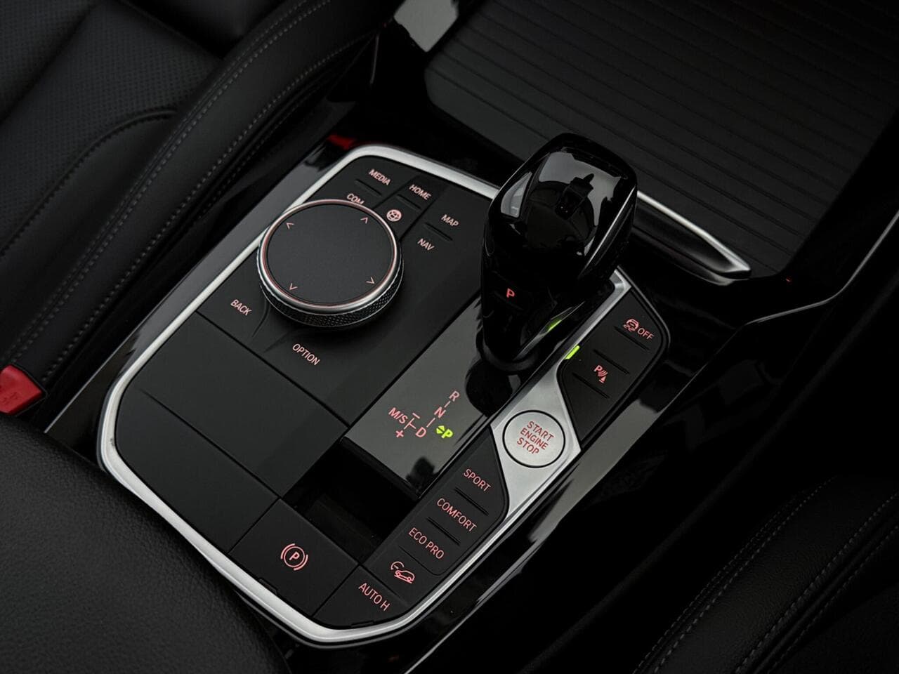 BMW X3 thumbnail Interior Front